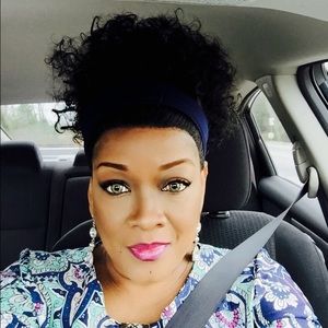 Meet your Posher, Valerie