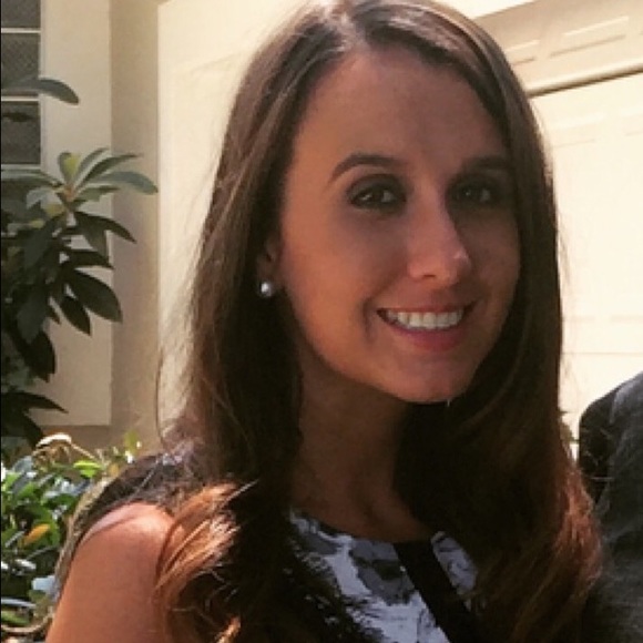 Meet your Posher, Mae - Picture 1 of 1