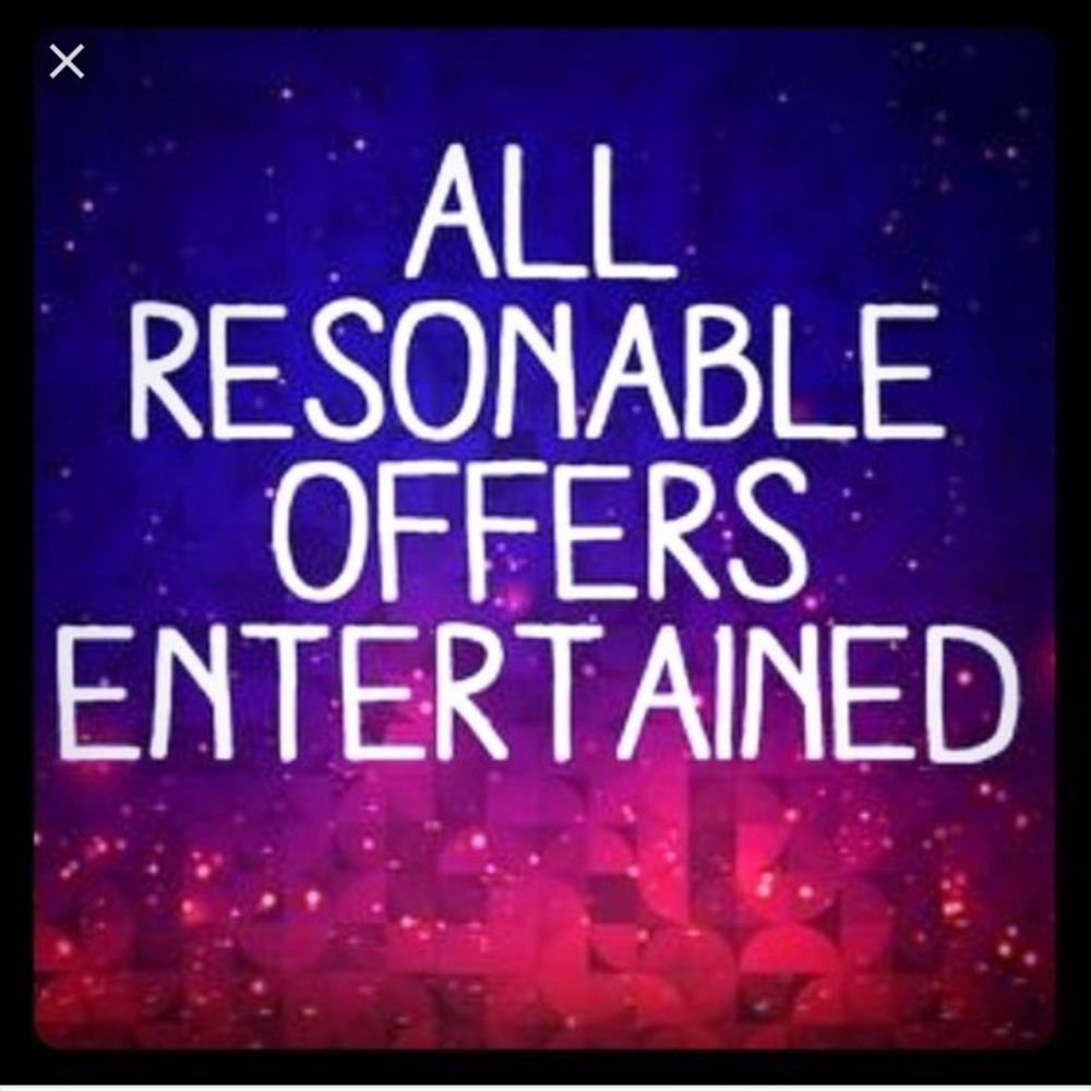 ✨Open to offers! Bundle discount 15%✨