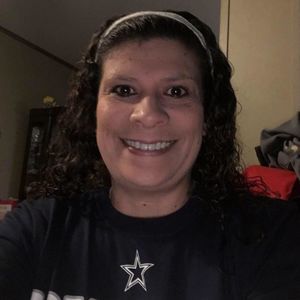 Meet your Posher, Dena