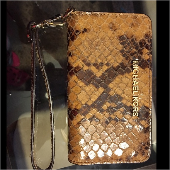 Michael Kors Handbags - MK Snakeskin Wristlet