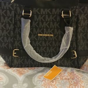Michael Kors purse