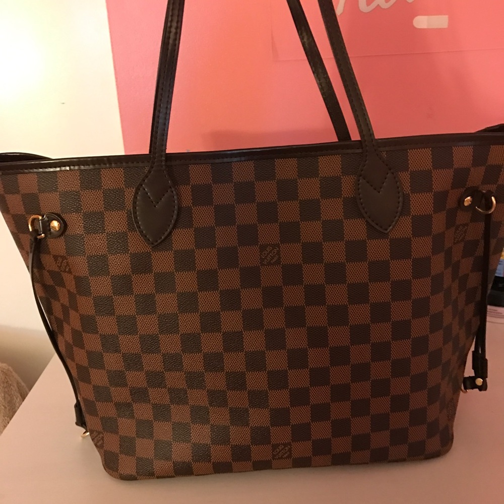 Authentic Louis Vuitton Neverfull PM