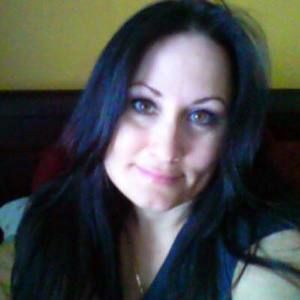 Meet your Posher, Monique