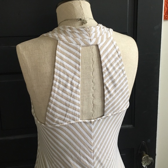 WHBM Top with chevron print in halter style - Picture 3 of 4