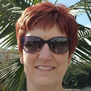 Meet your Posher, Janet