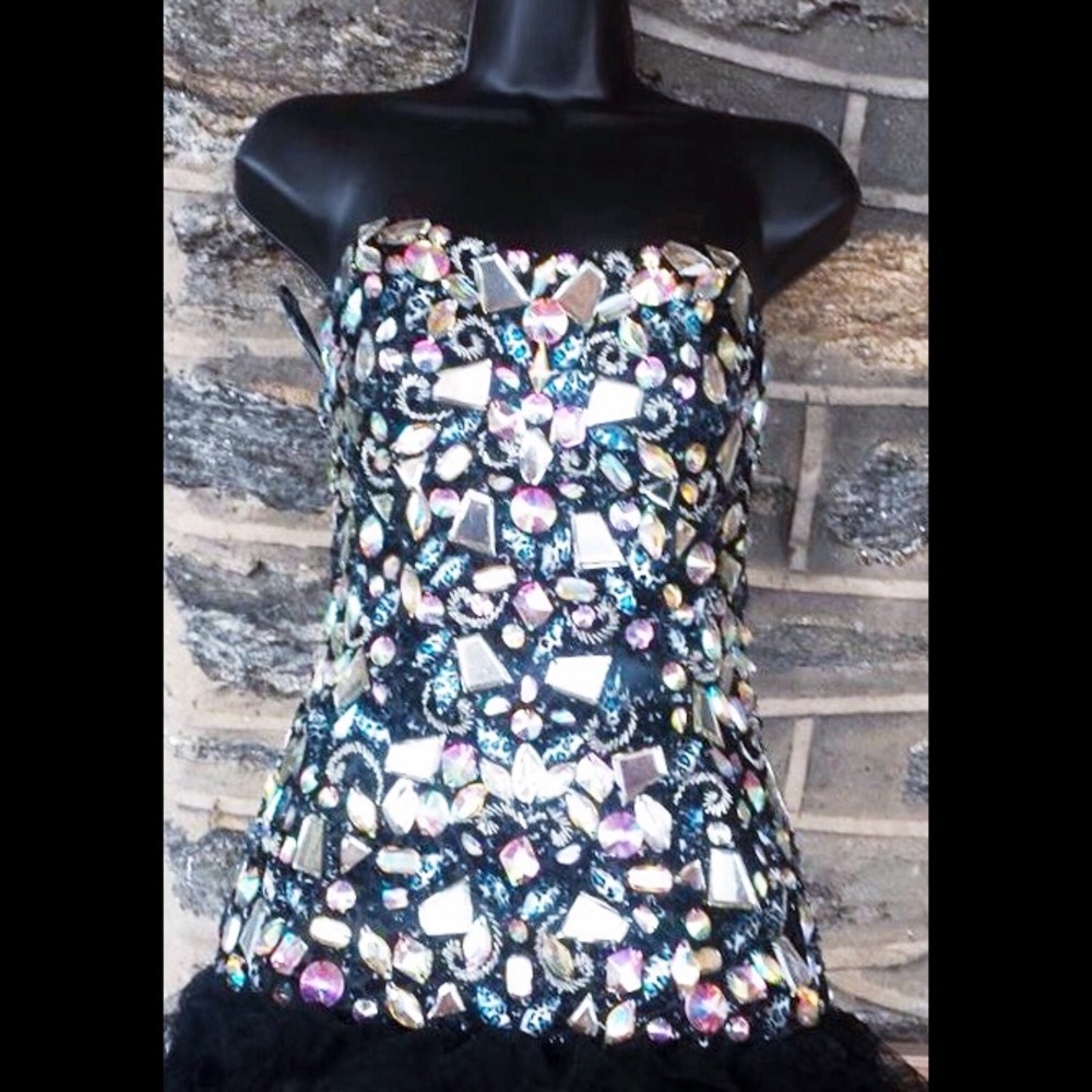 Tiffany Design Chunky Jeweled Black Size 0 Gown. - Picture 5 of 5
