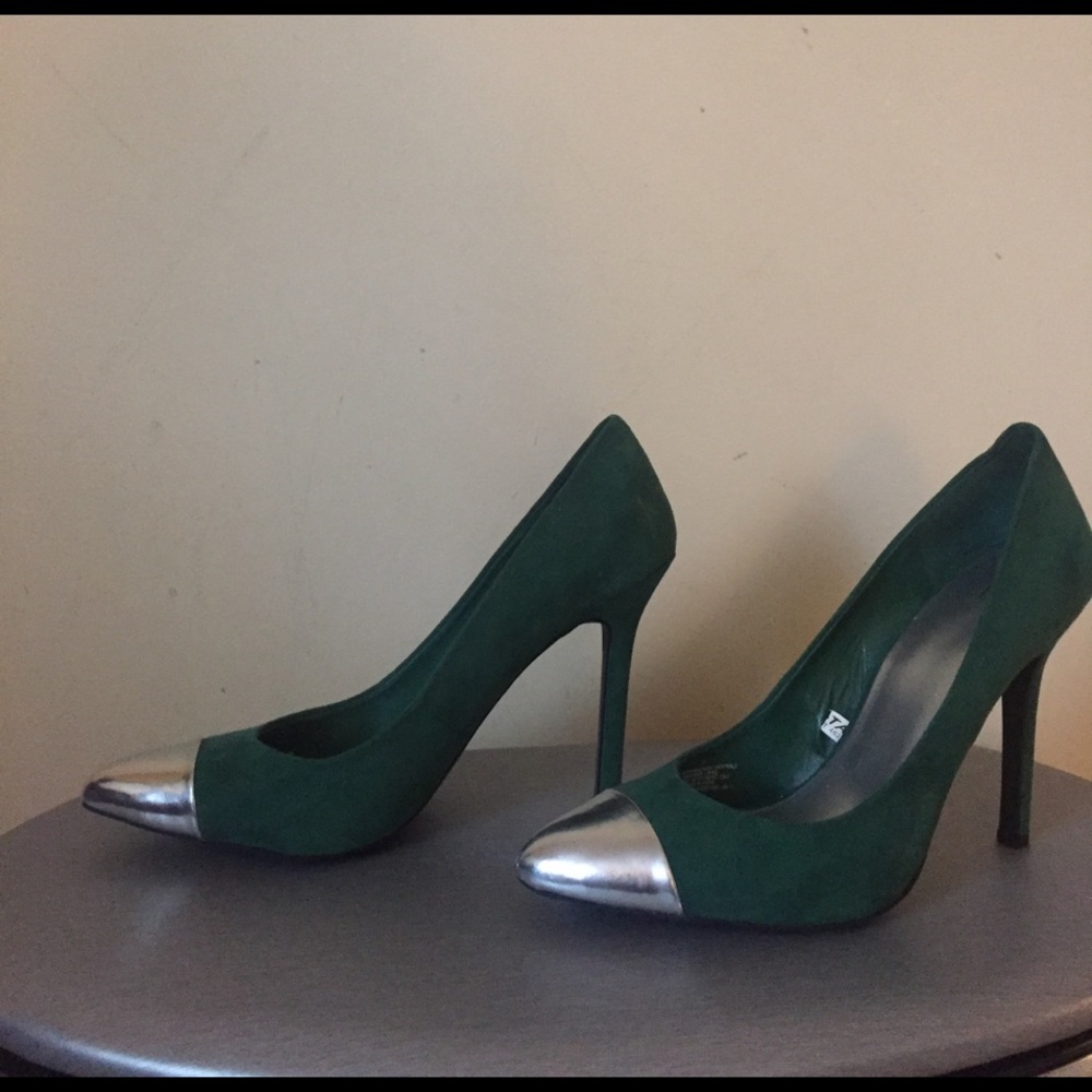 Mossimo green and silver-toed heels
