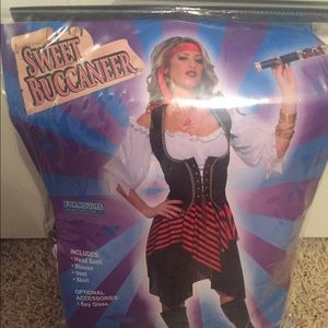 Women's pirate costume. One size