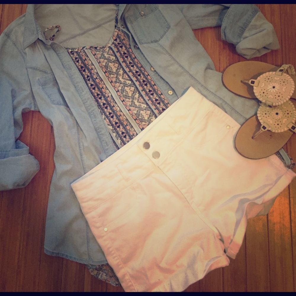 White high rise shorts 9