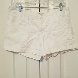 Cute white shorts