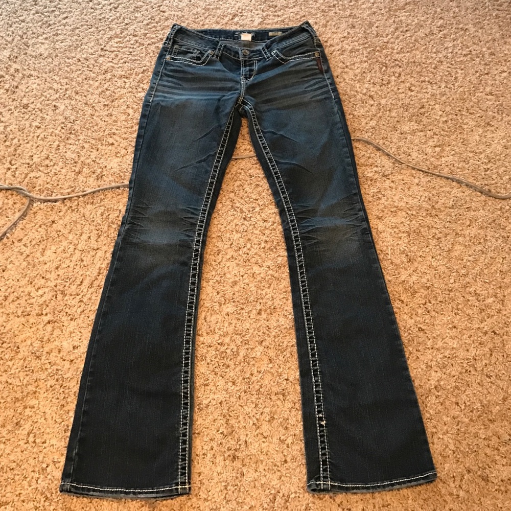 Silver Jeans Aiko fit. Low rise