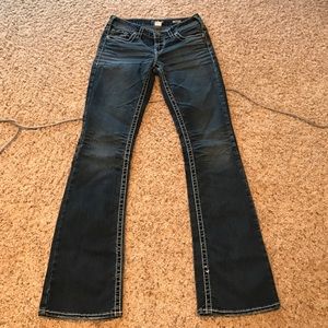 Silver Jeans Aiko fit. Low rise