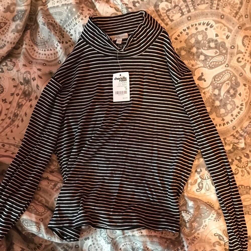 Long sleeve turtle neck size M