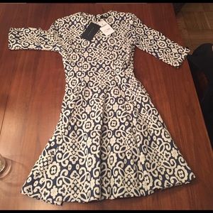 Never worn Zara white and blue Talla dress