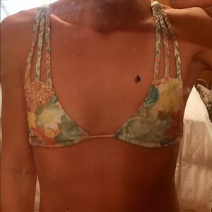 San Lorenzo Bikini Tip