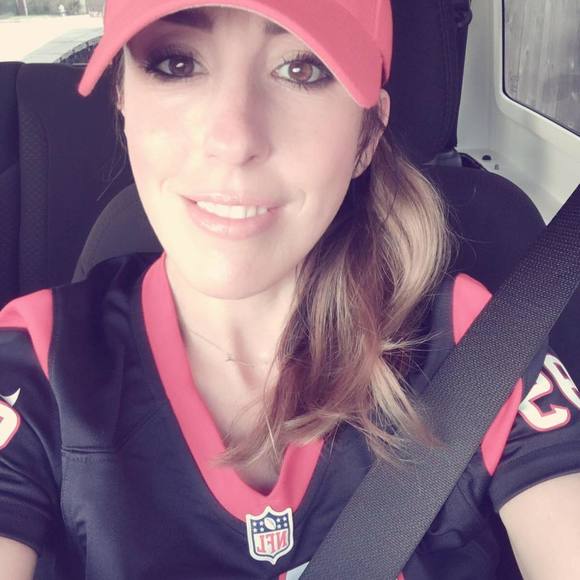 Meet your Posher, Jennifer - Picture 2 of 5