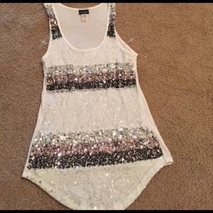 Like me Daytrip tank size small