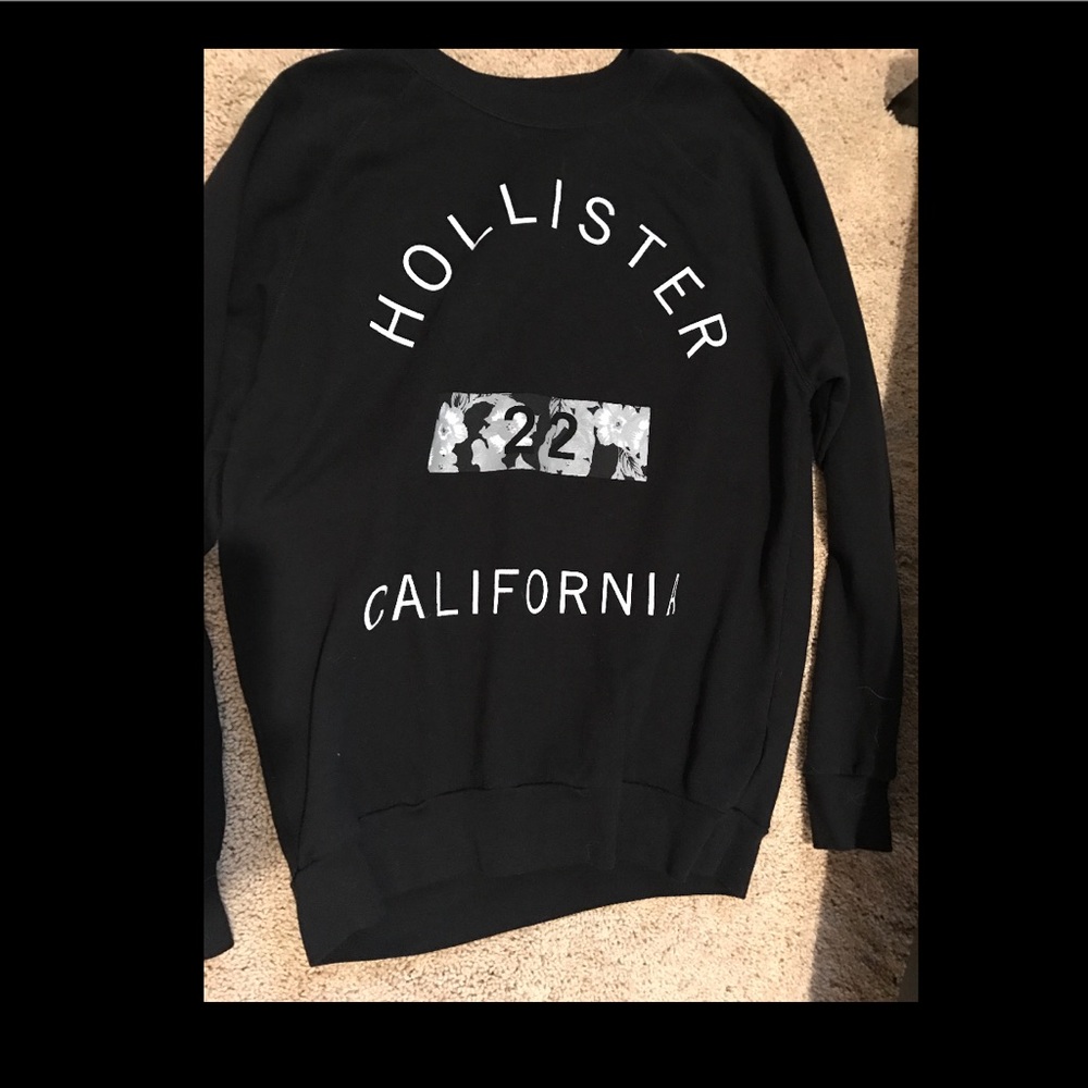 Black hollister sweater🚨BEST OFFER🚨