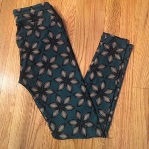 Brand new OS Lularoe leggings