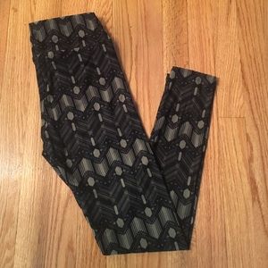 Brand new OS Lularoe leggings.