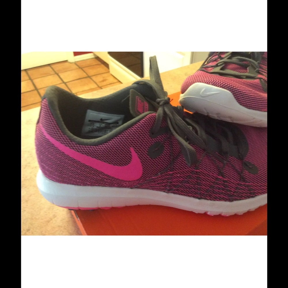 1 Hour Sale 🎉HP🎉New Nike Flex fury - Picture 3 of 4