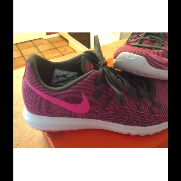 1 Hour Sale 🎉HP🎉New Nike Flex fury - Picture 3 of 4