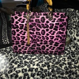 Leopard print pink purse only wore it once