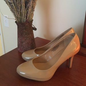 Merona Melanie Taupe Heels