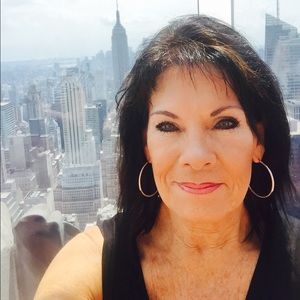 Meet your Posher, Suzanne