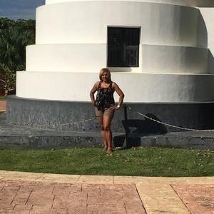 Meet your Posher, Sandra