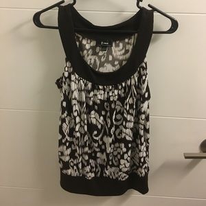 Brown and White Sleeveless Scoopneck Top - Size M