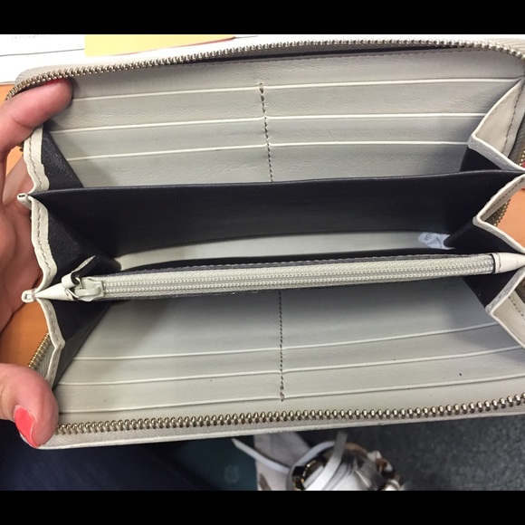 ? Authentic Gucci Wallet main image 5