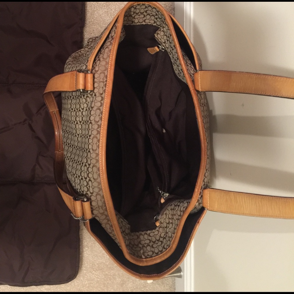 Coach diaper bag with changing pad - Picture 3 of 3