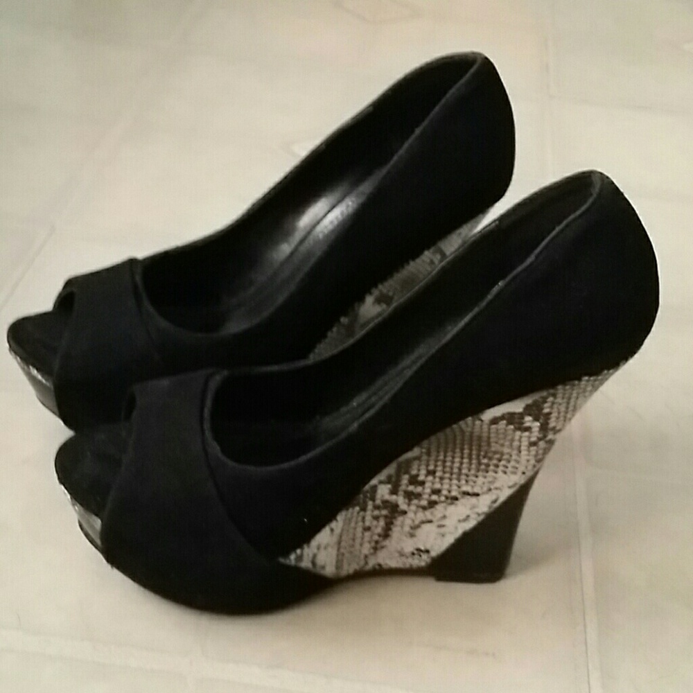Open toe wedge heels