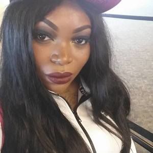 Meet your Posher, Gloria