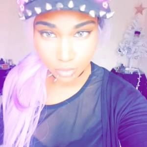 Meet your Posher, Luna