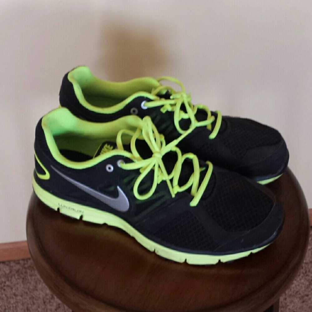 Men's Nike shoes 10.5