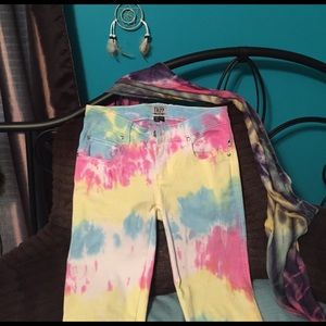Groovy Tripp NYC tie dye skinny jeans🌸