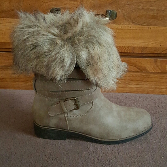 Mid calf bootie with faux fur - Picture 3 of 4