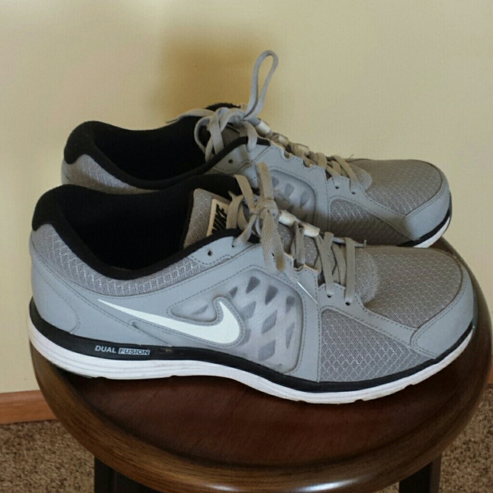 Men's Nike shoes 10.5