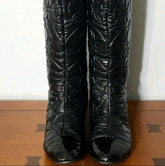 🎉RARE 100%AUTHENTIC QUILTED LEATHER CHANEL BOOTS! - Picture 2 of 4