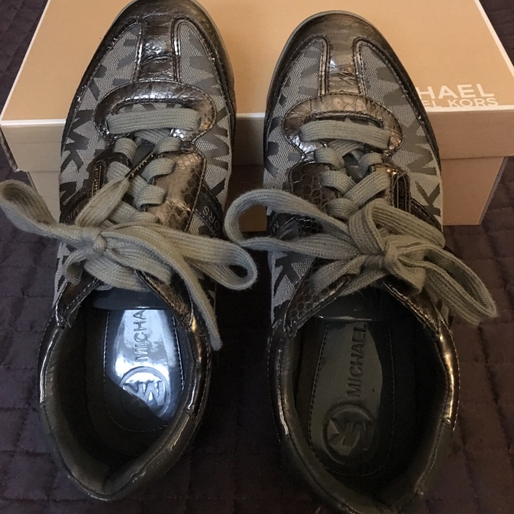 Michael Kors metallic sneaker