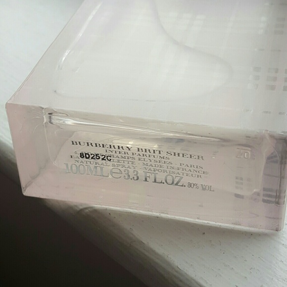 Burberry Brit Sheer Perfume 100ml - Picture 3 of 3