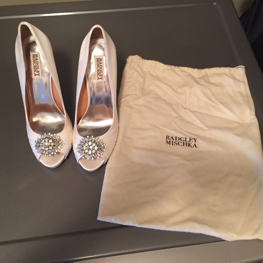 Badgley Mischka bridal shoes
