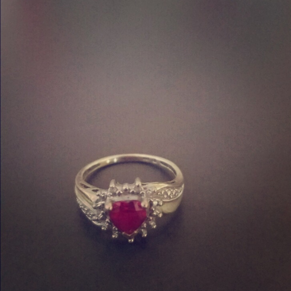 Heart shaped ring red gemstone