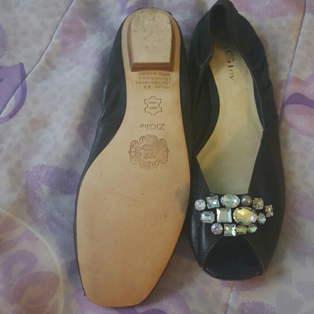 Shoe