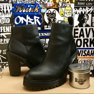 Doc Martens Magdalena Wyoming Boots