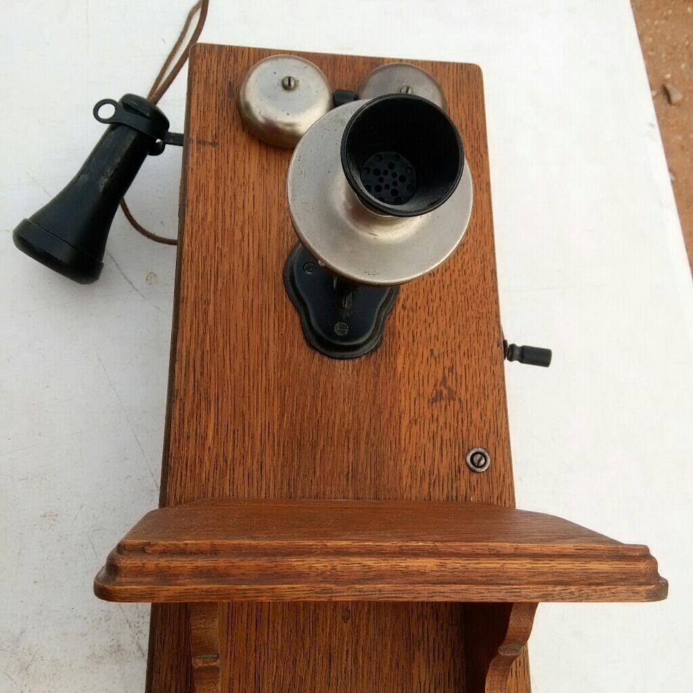 Antique phone with guts intact