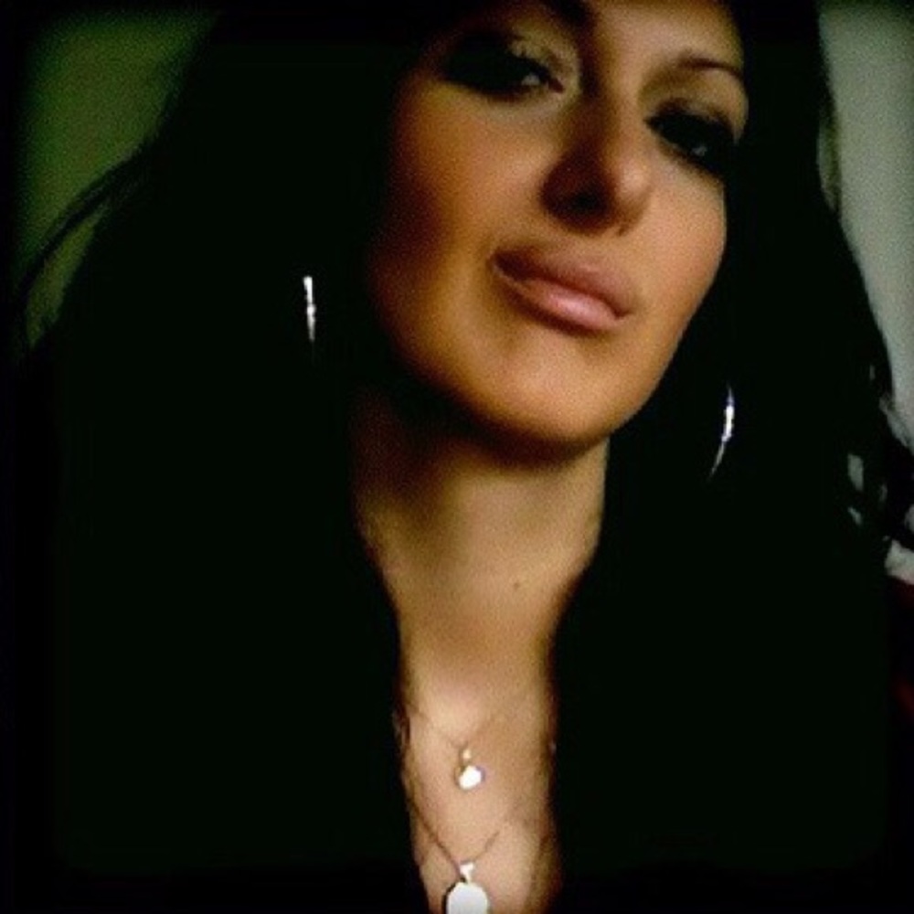 Meet your Posher, Vivienne